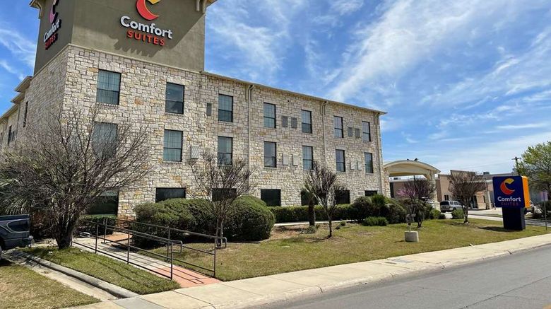 <b>Comfort Suites near Seaworld Exterior</b>. Images powered by <a href="https://iceportal.shijigroup.com/" title="IcePortal" target="_blank">IcePortal</a>.