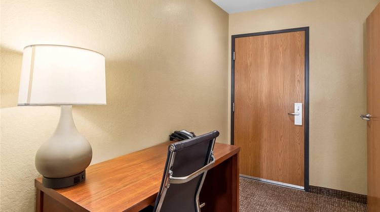 Comfort Suites near Seaworld Suite
