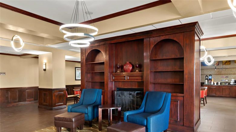 <b>Comfort Suites Central Corpus Christi Lobby</b>. Images powered by <a href="https://iceportal.shijigroup.com/" title="IcePortal" target="_blank">IcePortal</a>.