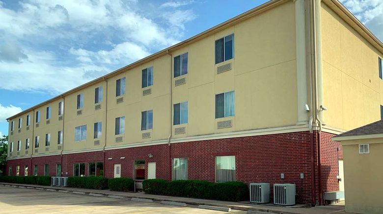 <b>Comfort Suites College Station Texas Ave Exterior</b>. Images powered by <a href="https://iceportal.shijigroup.com/" title="IcePortal" target="_blank">IcePortal</a>.
