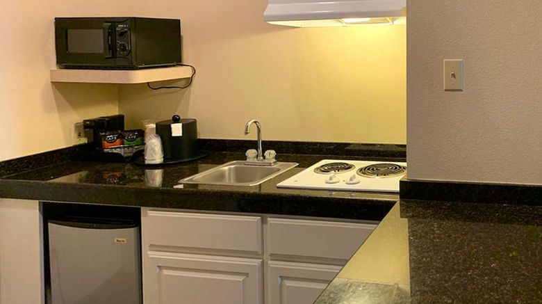 <b>Comfort Suites College Station Texas Ave Room</b>. Images powered by <a href="https://iceportal.shijigroup.com/" title="IcePortal" target="_blank">IcePortal</a>.