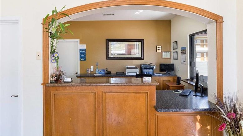 <b>Rodeway Inn & Suites - Humble Lobby</b>. Images powered by <a href="https://iceportal.shijigroup.com/" title="IcePortal" target="_blank">IcePortal</a>.