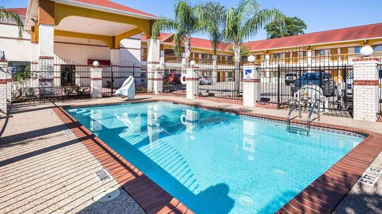 <b>Rodeway Inn & Suites - Humble Pool</b>. Images powered by <a href="https://iceportal.shijigroup.com/" title="IcePortal" target="_blank">IcePortal</a>.