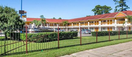 Rodeway Inn & Suites - Humble Exterior