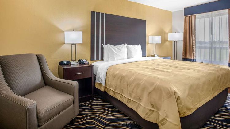 Quality Inn & Suites Fort Worth Suite