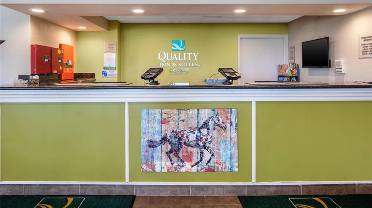 Quality Inn & Suites Fort Worth Lobby
