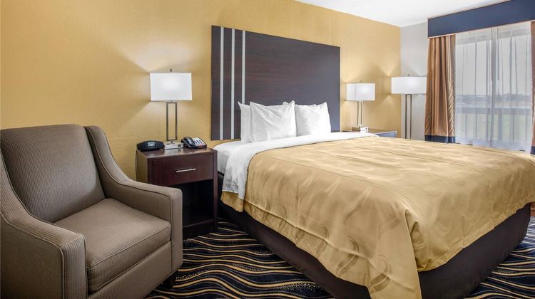 Quality Inn & Suites Fort Worth Suite