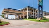 <b>Quality Inn & Suites Fort Worth Exterior</b>. Images powered by <a href="https://iceportal.shijigroup.com/" title="IcePortal" target="_blank">IcePortal</a>.