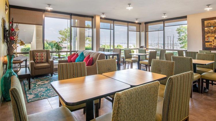 Quality Inn & Suites Fort Worth Restaurant