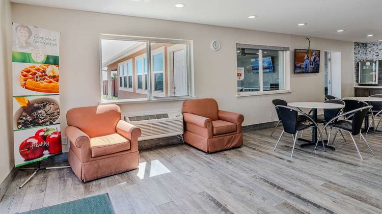 Quality Inn Sportsman Manor Motel Lobby