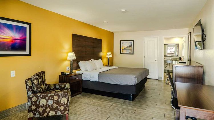 Quality Inn Sportsman Manor Motel Room