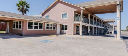 Quality Inn Sportsman Manor Motel Exterior