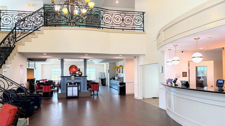 Comfort Suites Lobby