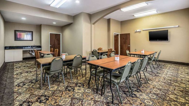 <b>Comfort Suites Near Texas State Univ. Meeting</b>. Images powered by <a href="https://iceportal.shijigroup.com/" title="IcePortal" target="_blank">IcePortal</a>.
