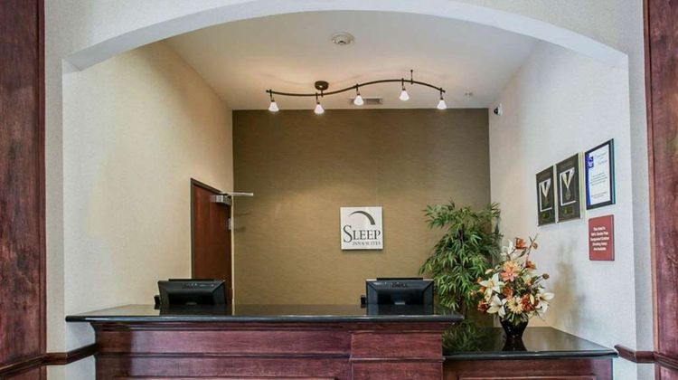 Sleep Inn & Suites Lobby