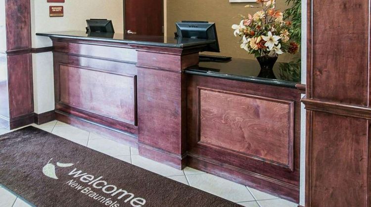 Sleep Inn & Suites Lobby