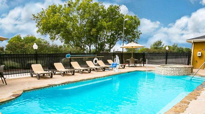 <b>Sleep Inn & Suites Pool</b>. Images powered by <a href="https://iceportal.shijigroup.com/" title="IcePortal" target="_blank">IcePortal</a>.