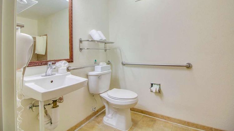 MainStay Suites Texas Medical Center Suite