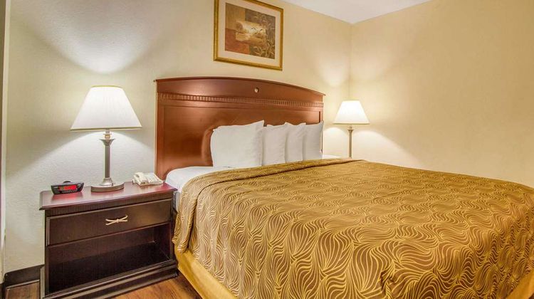 MainStay Suites Texas Medical Center Suite