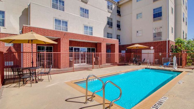 MainStay Suites Texas Medical Center Pool