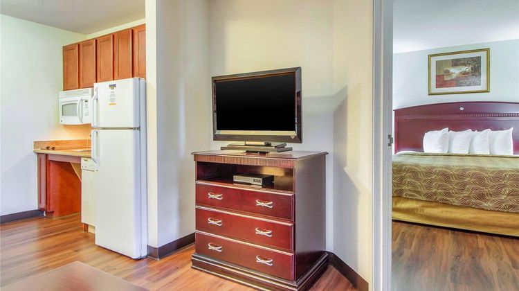 MainStay Suites Texas Medical Center Suite