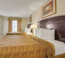 MainStay Suites Texas Medical Center Room