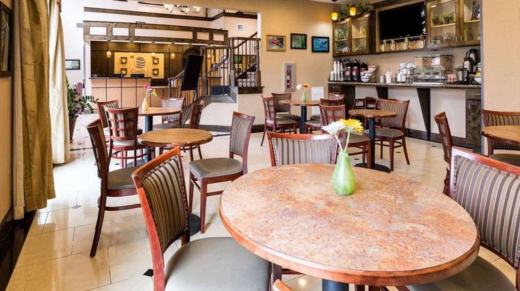 Comfort Inn and Suites Winnie Restaurant