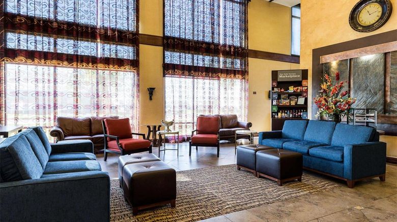 <b>Comfort Suites near NASA - Clear Lake Lobby</b>. Images powered by <a href="https://iceportal.shijigroup.com/" title="IcePortal" target="_blank">IcePortal</a>.