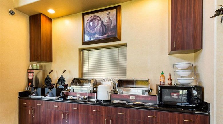 <b>Comfort Suites near NASA - Clear Lake Restaurant</b>. Images powered by <a href="https://iceportal.shijigroup.com/" title="IcePortal" target="_blank">IcePortal</a>.