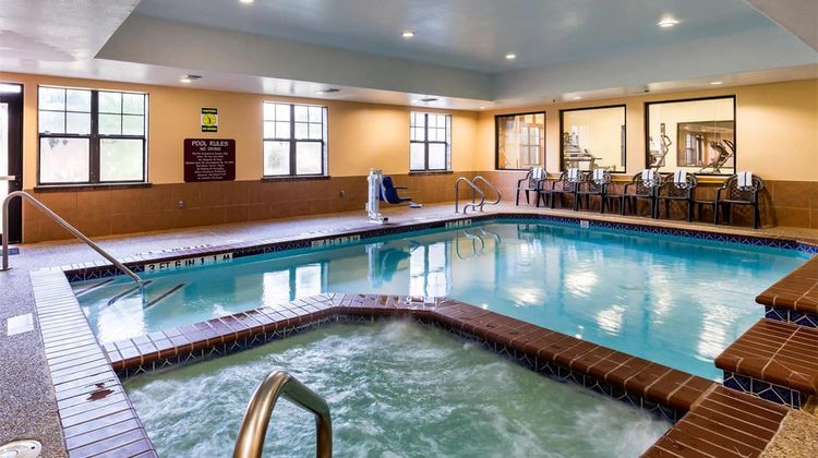 Comfort Suites near NASA - Clear Lake Pool