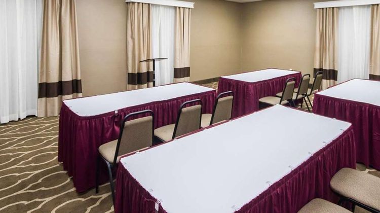 Comfort Inn and Suites Red Oak Meeting