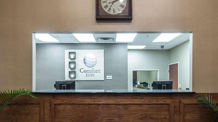 Comfort Inn and Suites Red Oak Lobby