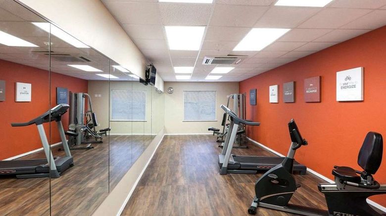 <b>Comfort Suites University Health</b>. Images powered by <a href="https://iceportal.shijigroup.com/" title="IcePortal" target="_blank">IcePortal</a>.