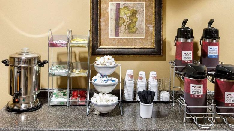 <b>Comfort Suites University Restaurant</b>. Images powered by <a href="https://iceportal.shijigroup.com/" title="IcePortal" target="_blank">IcePortal</a>.