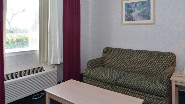 <b>Econo Lodge San Antonio South Suite</b>. Images powered by <a href="https://iceportal.shijigroup.com/" title="IcePortal" target="_blank">IcePortal</a>.