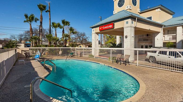 <b>Econo Lodge San Antonio South Pool</b>. Images powered by <a href="https://iceportal.shijigroup.com/" title="IcePortal" target="_blank">IcePortal</a>.