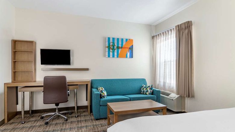 <b>MainStay Suites Room</b>. Images powered by <a href="https://iceportal.shijigroup.com/" title="IcePortal" target="_blank">IcePortal</a>.
