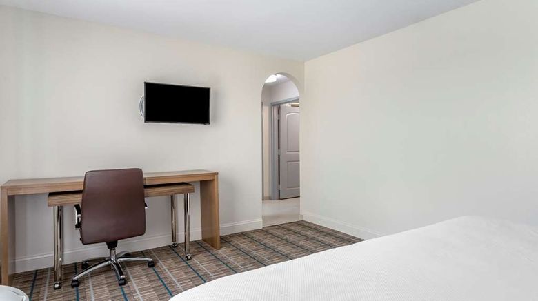 <b>MainStay Suites Suite</b>. Images powered by <a href="https://iceportal.shijigroup.com/" title="IcePortal" target="_blank">IcePortal</a>.
