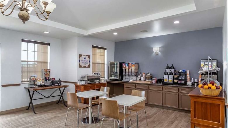 <b>MainStay Suites Restaurant</b>. Images powered by <a href="https://iceportal.shijigroup.com/" title="IcePortal" target="_blank">IcePortal</a>.
