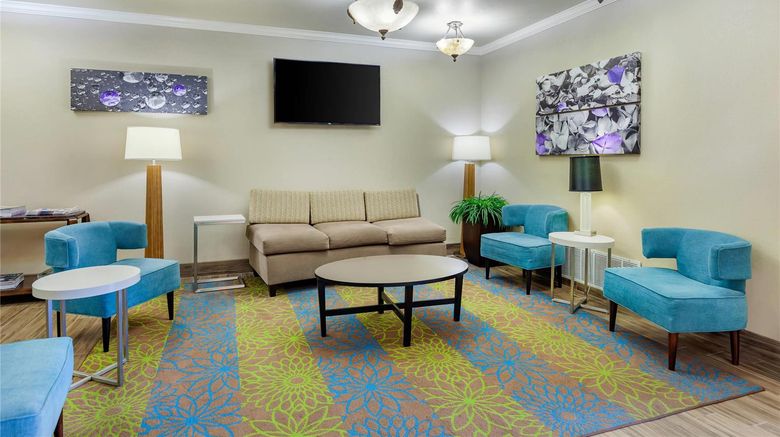 <b>Sleep Inn & Suites Lobby</b>. Images powered by <a href="https://iceportal.shijigroup.com/" title="IcePortal" target="_blank">IcePortal</a>.