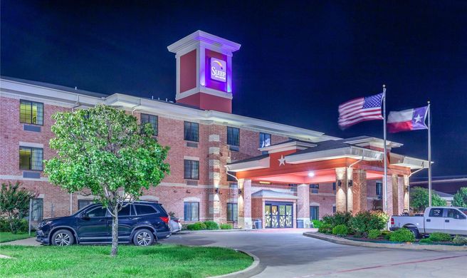Sleep Inn & Suites Exterior