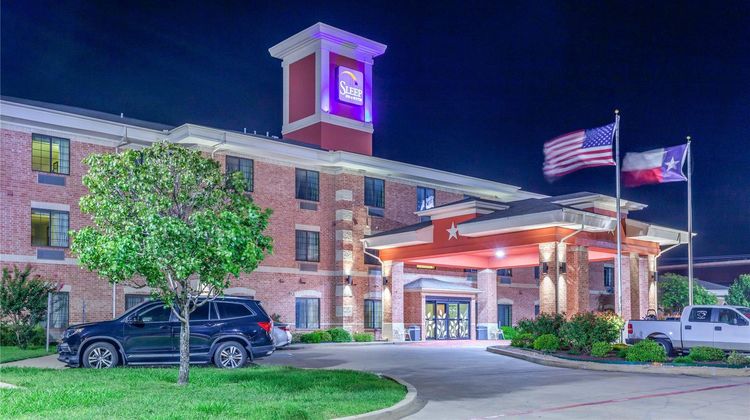 Sleep Inn & Suites Exterior