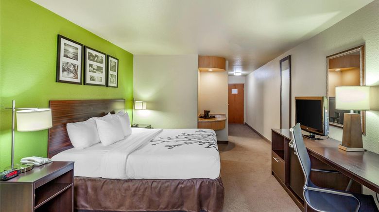 <b>Sleep Inn & Suites Room</b>. Images powered by <a href="https://iceportal.shijigroup.com/" title="IcePortal" target="_blank">IcePortal</a>.