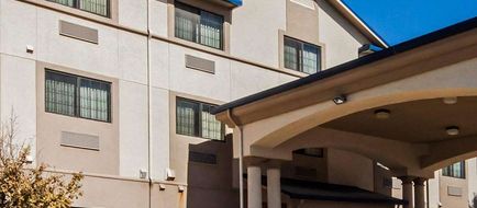Sleep Inn and Suites Shamrock Exterior