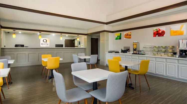 Quality Inn & Suites Waco Restaurant