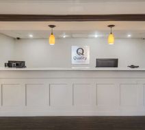 Quality Inn & Suites Waco Lobby
