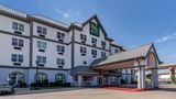 <b>Quality Inn & Suites I-35 E/Walnut Hill Exterior</b>. Images powered by <a href="https://iceportal.shijigroup.com/" title="IcePortal" target="_blank">IcePortal</a>.