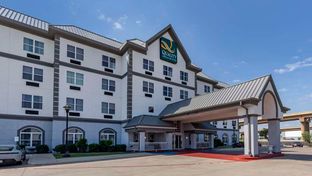 Quality Inn & Suites I-35 E/Walnut Hill