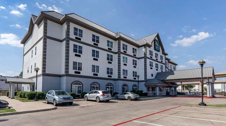<b>Quality Inn & Suites I-35 E/Walnut Hill Exterior</b>. Images powered by <a href="https://iceportal.shijigroup.com/" title="IcePortal" target="_blank">IcePortal</a>.