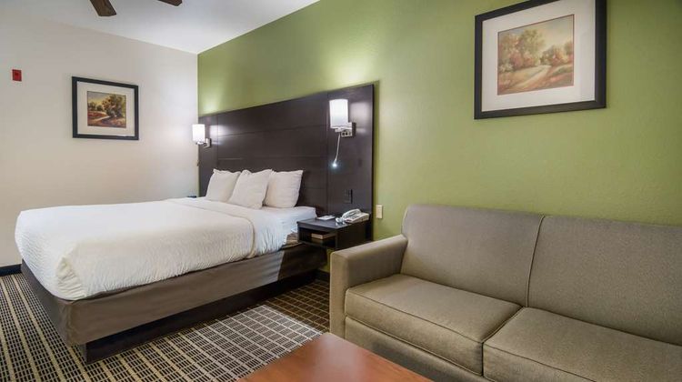 Clarion Inn & Suite Room